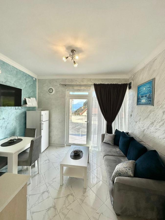 Albomi Apartment Kotor Luaran gambar